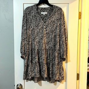 Long sleeve leopard dress